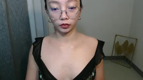 Snapshot of lovely_sweetiex chatting on November 2025 12:44:01 AM call me Ann online show from November 2025 12:44:01 AM