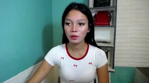 Snapshot of lovely_thea_xoxo chatting on March 2026 01:20:01 AM Thea online show from March 2026 01:20:01 AM