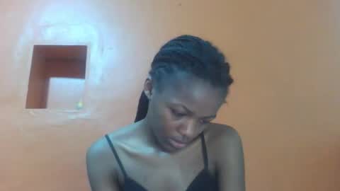 Snapshot of lovely_yvonne chatting on October 2025 03:56:02 PM Lovely yvonne online show from October 2025 03:56:02 PM