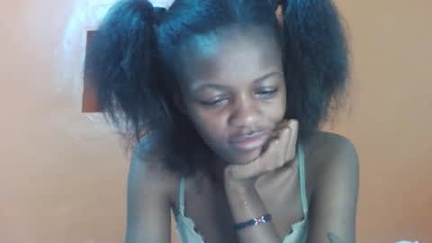 Snapshot of lovely_yvonne chatting on October 2025 11:15:02 PM Lovely yvonne online show from October 2025 11:15:02 PM