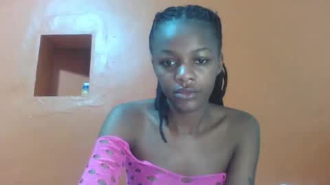 Snapshot of lovely_yvonne chatting on November 2025 04:12:02 PM Lovely yvonne online show from November 2025 04:12:02 PM