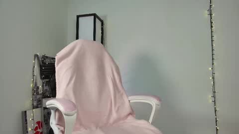 lovelycaroll online show from February 2025 09:25:02 AM