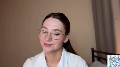 Solfiro online show from October 2025 06:06:02 PM