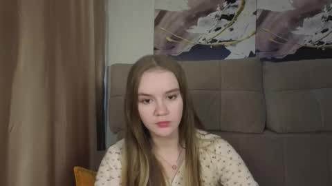 lovelygracee online show from November 2025 01:44:02 PM