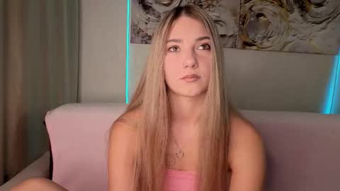 lovelygracee online show from March 2026 02:32:02 PM