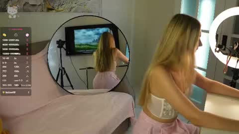 lovelygracee online show from June 2026 04:22:01 PM