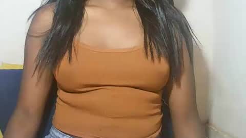 lovelylarra online show from February 2026 08:51:01 AM