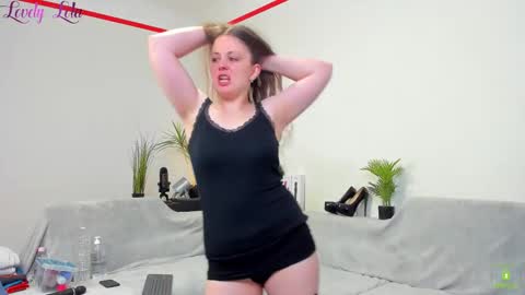 Snapshot of lovelylola_fr chatting on October 2025 07:44:02 PM Lola online show from October 2025 07:44:02 PM