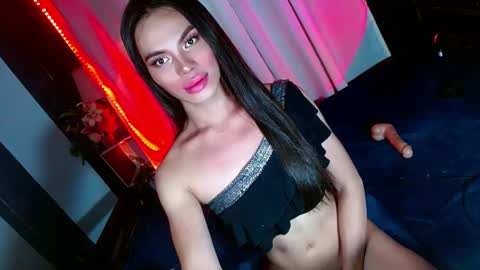 lovelymiss_shyna11 online show from December 2024 03:55:01 PM