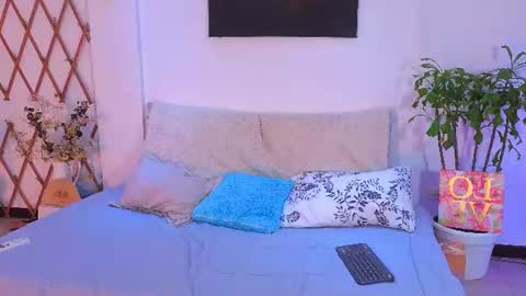 lovelymoon_ online show from June 2026 01:39:01 AM