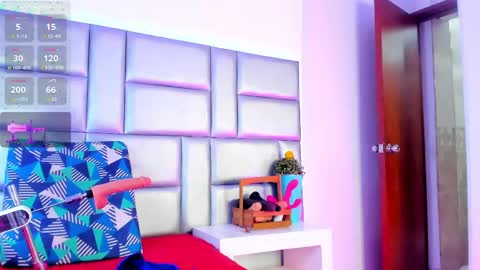 Nicky online show from April 2026 01:02:01 PM