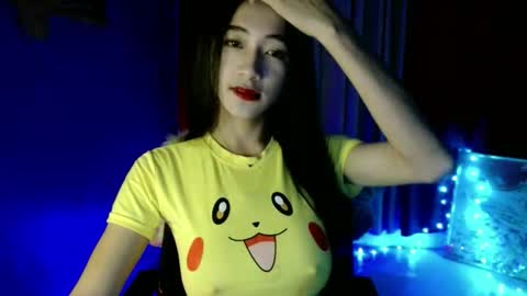 lovelypetite143 online show from March 2026 07:01:01 AM