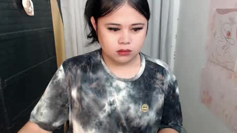 Snapshot of lovelypinaychubsx chatting on April 2026 12:50:01 AM lovely online show from April 2026 12:50:01 AM