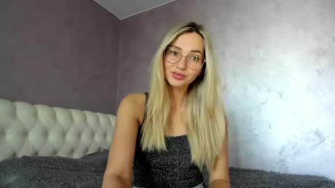 Snapshot of lovelyrose135 chatting on March 2025 08:11:01 AM Lovely Rose online show from March 2025 08:11:01 AM