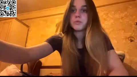 Snapshot of lovelysilk_63 chatting on April 2026 06:56:02 PM ELA online show from April 2026 06:56:02 PM
