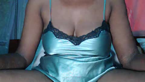 Snapshot of lovelythighs54 chatting on September 2025 06:35:02 AM miss fancy louis online show from September 2025 06:35:02 AM
