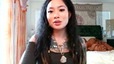 lovelyxmacii online show from January 2026 07:28:01 PM