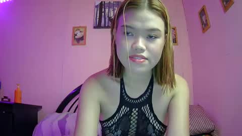 Snapshot of lovemae352295 chatting on February 2025 05:55:01 AM lovemae352295 online show from February 2025 05:55:01 AM