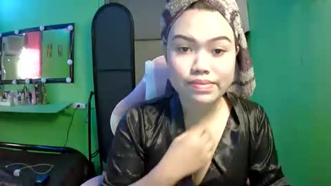 lovemae352295 online show from February 2026 06:01:02 AM