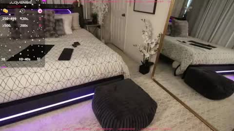Snapshot of lovemoscarlett chatting on January 2025 02:31:02 PM Scarlett online show from January 2025 02:31:02 PM