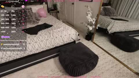 Snapshot of lovemoscarlett chatting on February 2025 12:51:01 AM Scarlett online show from February 2025 12:51:01 AM