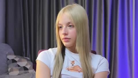 Snapshot of lovendy chatting on February 2025 01:21:02 PM NTMY IM LANA online show from February 2025 01:21:02 PM