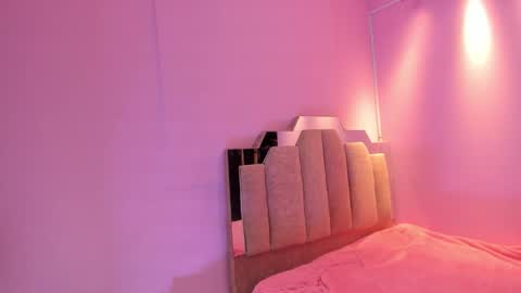 L O V E  online show from October 2025 11:41:02 AM