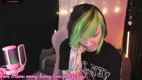 Emmy online show from October 2025 02:45:02 PM