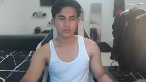 loverboyph04 online show from December 2025 02:28:02 AM