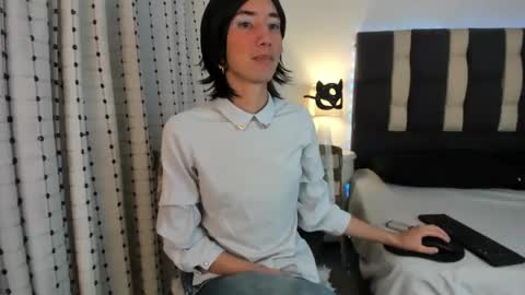 Snapshot of loverisu chatting on November 2025 10:10:01 PM loverisu online show from November 2025 10:10:01 PM