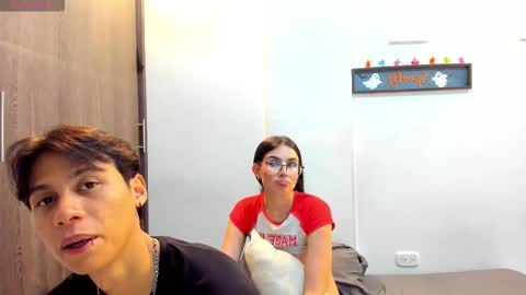 Snapshot of lovers_clover_x chatting on November 2025 12:43:02 AM Lovers Clover X online show from November 2025 12:43:02 AM