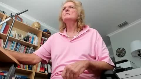 Snapshot of lovestylistwomen chatting on December 2024 05:30:02 PM Michael online show from December 2024 05:30:02 PM