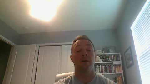 Snapshot of lovethewomen10 chatting on February 2025 04:53:02 PM lovethewomen10 online show from February 2025 04:53:02 PM