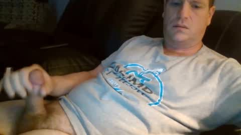 lovetocum37 online show from February 2026 07:42:02 PM