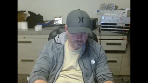 Snapshot of lovetofps chatting on April 2026 05:22:02 PM Love2Game online show from April 2026 05:22:02 PM