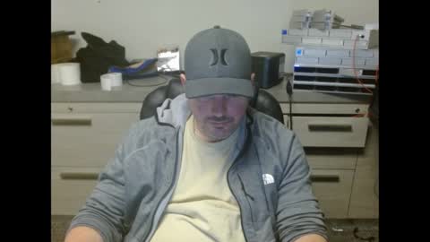 Snapshot of lovetofps chatting on April 2026 10:22:02 PM Love2Game online show from April 2026 10:22:02 PM