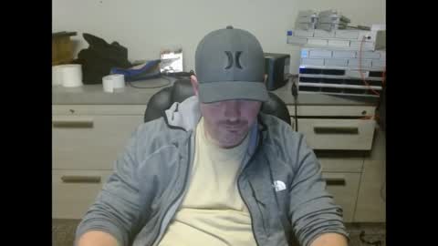 Snapshot of lovetofps chatting on May 2026 08:58:02 PM Love2Game online show from May 2026 08:58:02 PM