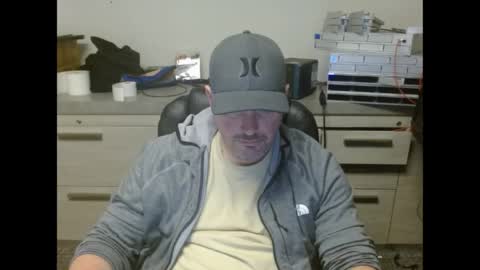 Snapshot of lovetofps chatting on May 2026 11:24:02 PM Love2Game online show from May 2026 11:24:02 PM
