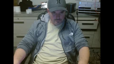 Snapshot of lovetofps chatting on May 2026 02:51:01 AM Love2Game online show from May 2026 02:51:01 AM