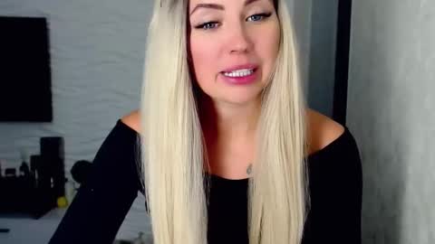 Rosie  online show from February 2025 03:45:02 PM