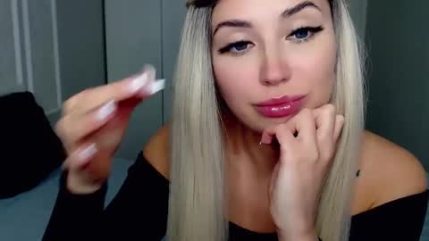 Rosie  online show from February 2025 12:17:02 PM