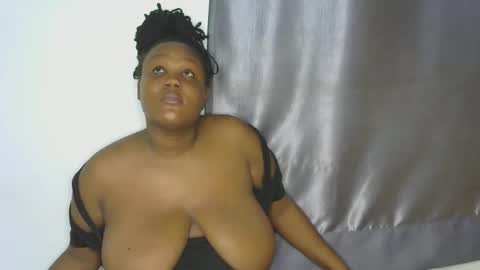 loveytiana online show from December 2025 06:59:02 PM