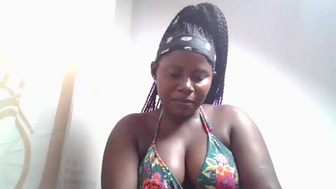 lovie_paula online show from October 2025 07:19:02 AM
