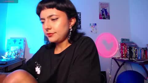 Snapshot of loving_alma chatting on September 2025 02:04:02 AM loving_alma online show from September 2025 02:04:02 AM