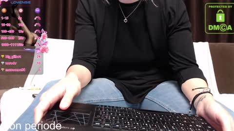 Snapshot of lovingfeetheels chatting on January 2025 10:12:02 AM Antonia online show from January 2025 10:12:02 AM