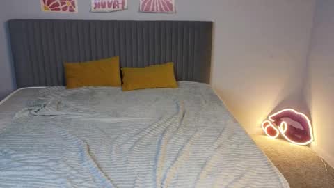 Erika online show from March 2026 01:34:02 AM