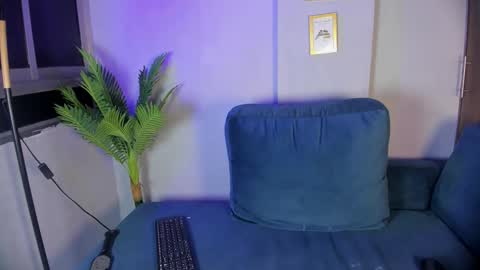 Lowiel online show from January 2026 05:05:01 PM