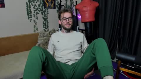 VECTORSTEVEPVT IS OPEN online show from January 2025 12:04:01 AM