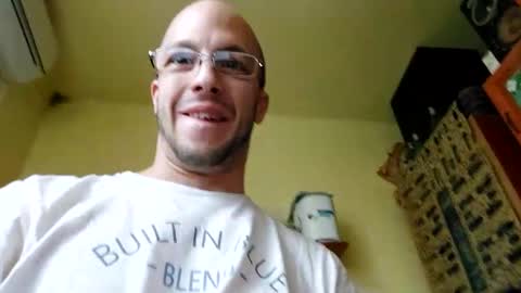 Snapshot of lshot_d chatting on January 2025 09:26:01 AM Lshot D online show from January 2025 09:26:01 AM