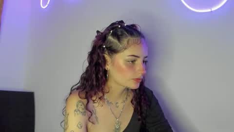 Snapshot of luaar_moon chatting on January 2026 09:51:01 PM Jenn online show from January 2026 09:51:01 PM